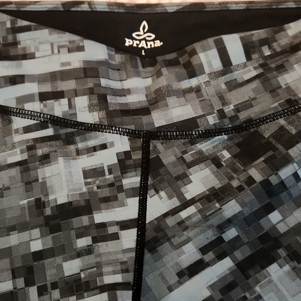 Prana Capri leggings...perfect for yoga, walking,  running etc. Great condition!